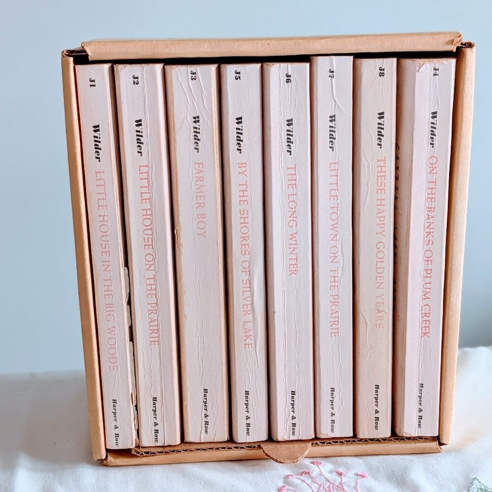 VTG 1971 Little House on the Prairie Laura Ingalls Wilder Box Set 8 Books Yellow